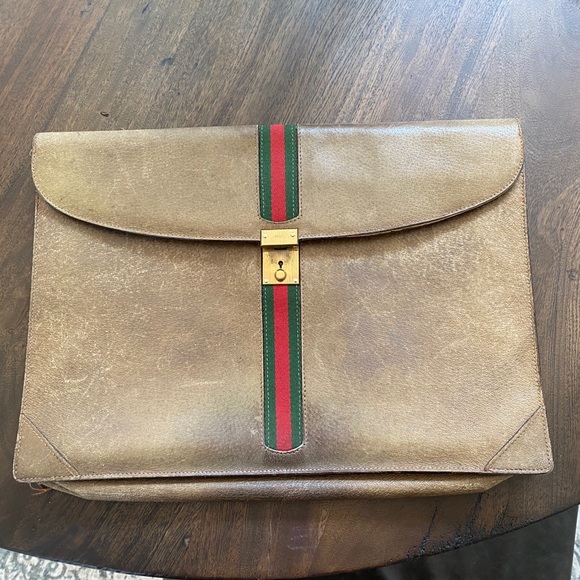 gucci portfolio clutch